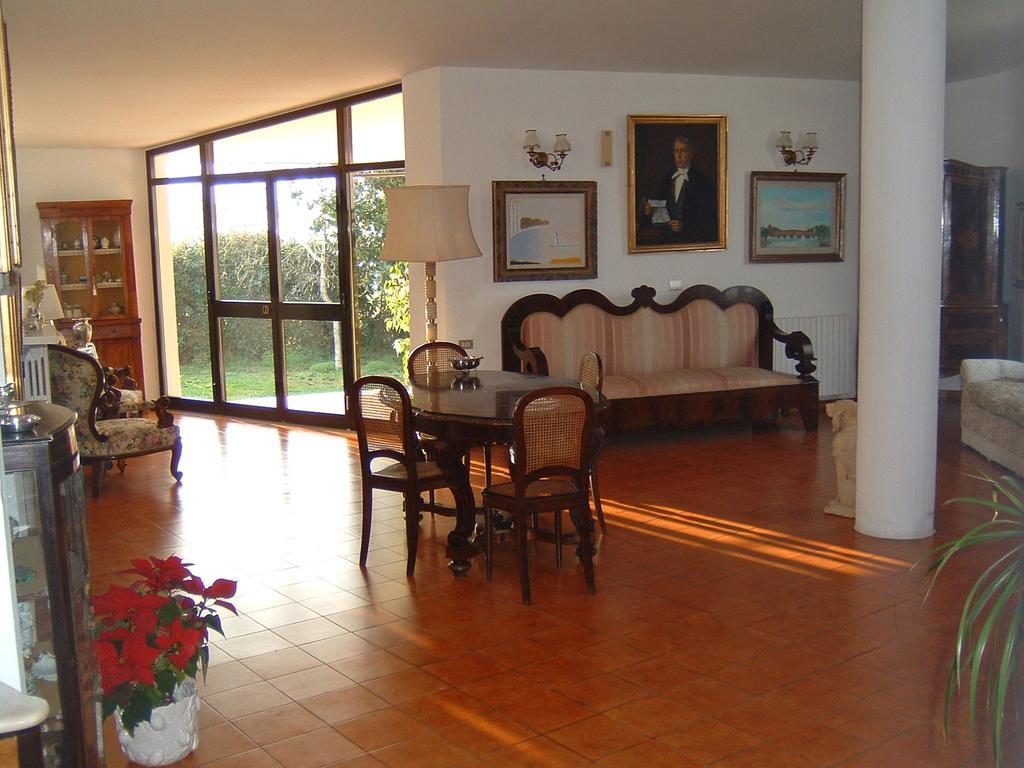 B&B Villa Napoli Battipaglia Bagian luar foto
