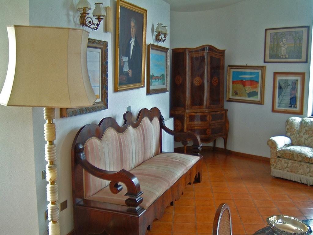 B&B Villa Napoli Battipaglia Bagian luar foto