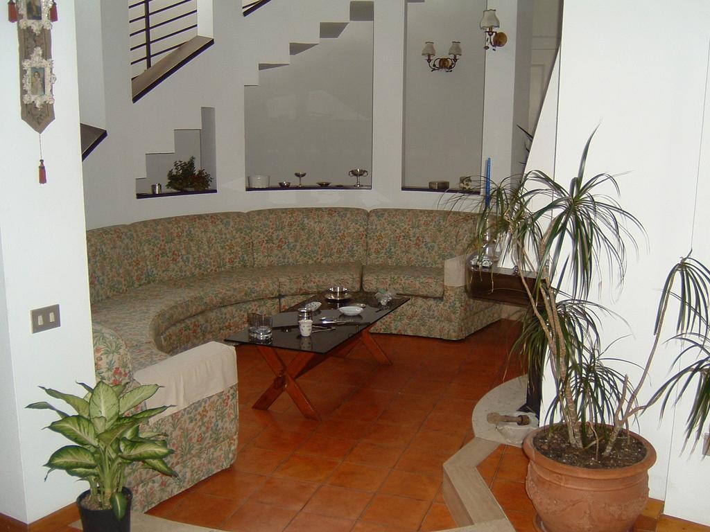 B&B Villa Napoli Battipaglia Bagian luar foto