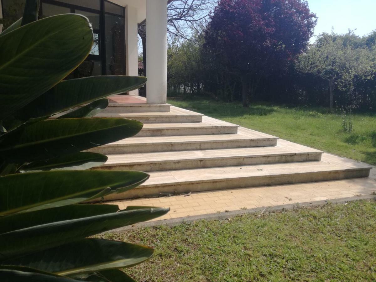 B&B Villa Napoli Battipaglia Bagian luar foto